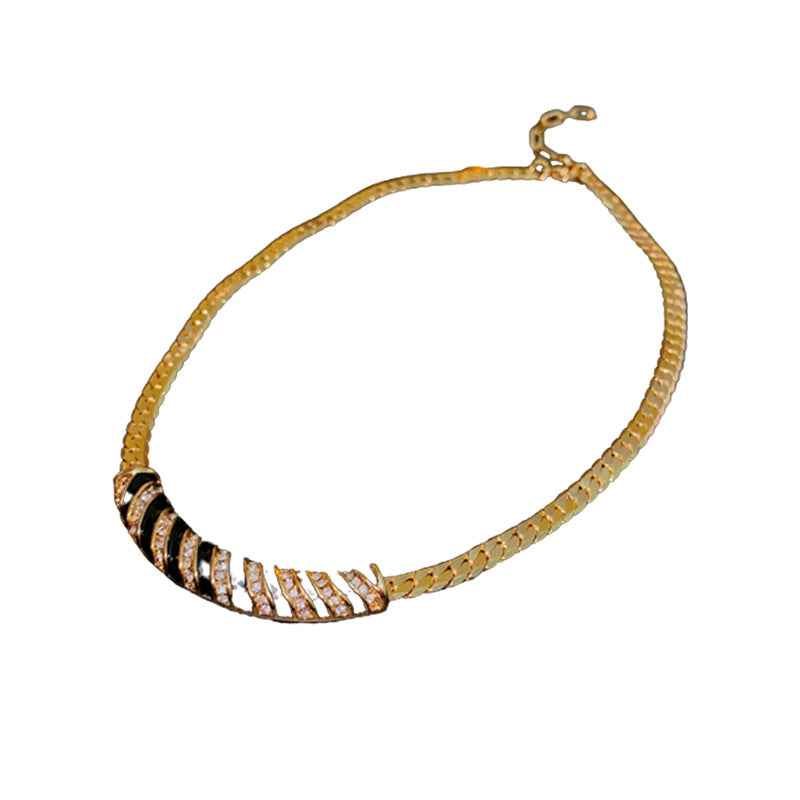 Vintage Geometric Arc Pendant Necklace in Alloy with Gold Plating and Rhinestone Inlay for Women
