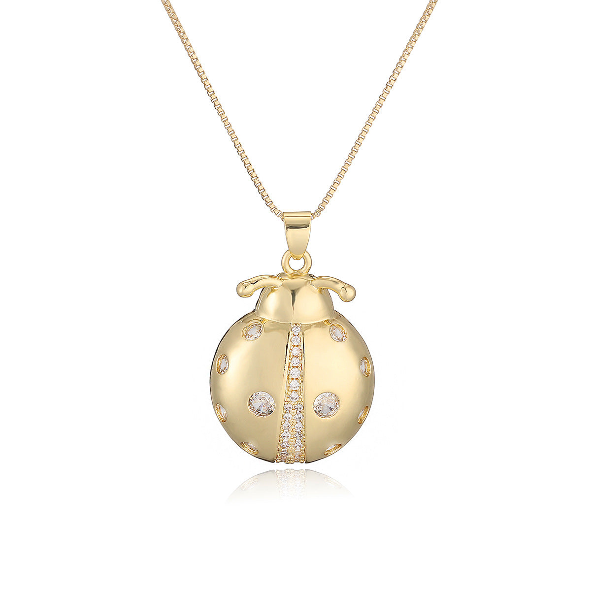 Minimalist Ladybug-Shaped Pendant Necklace for Women with Copper Base and 18K Gold Plating, Zircon Inlay, Delicate Clavicle Chain