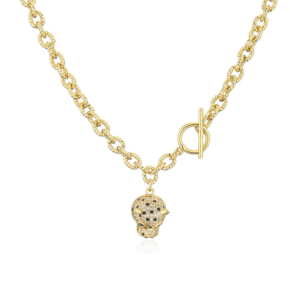 Collana con ciondolo a testa di leopardo alla moda da donna in rame con design geometrico e motivo animale