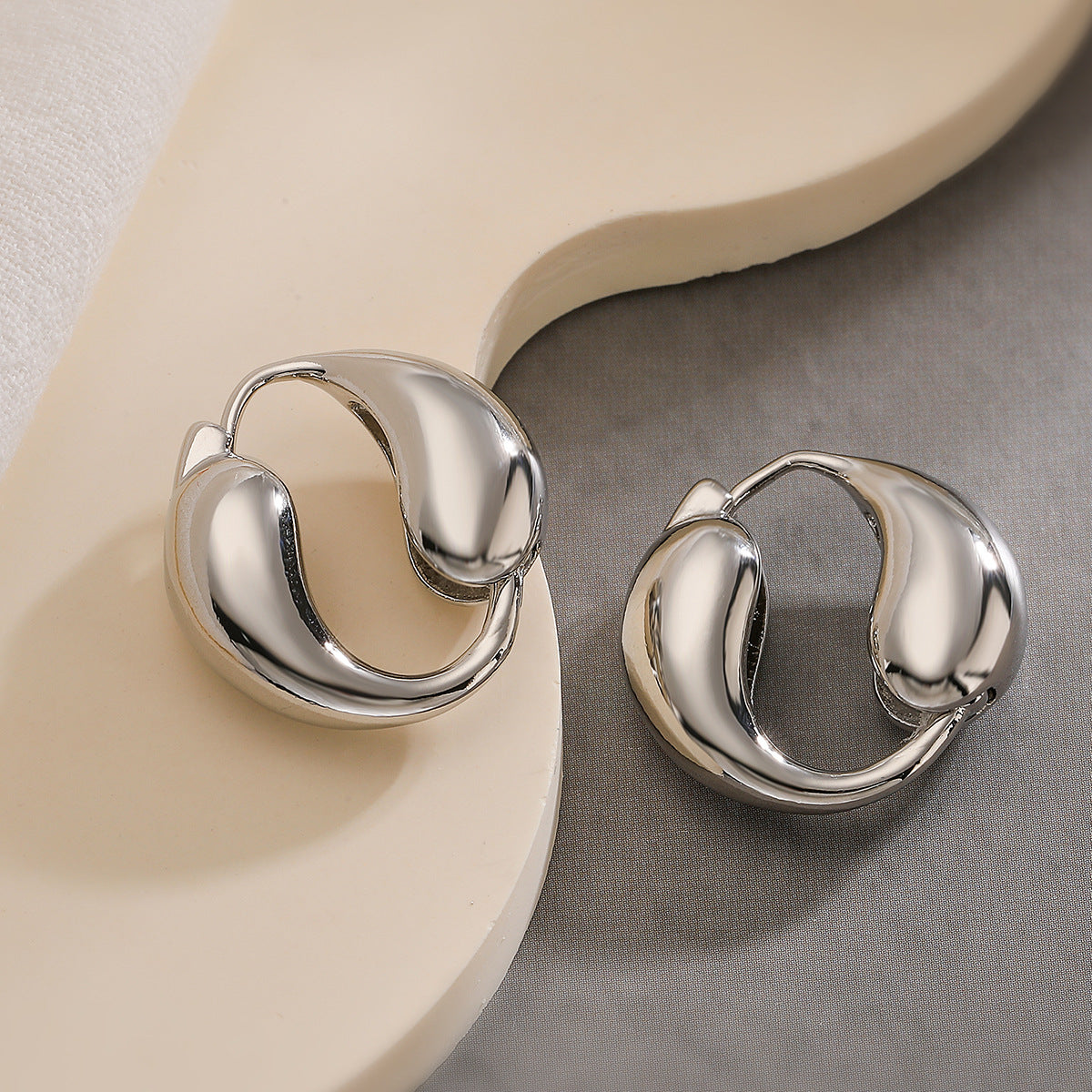 Minimalist Dolphin-Shaped Copper Earrings with Gold Plating for Women, Irregular Geometric Design Fashion Jewelry
