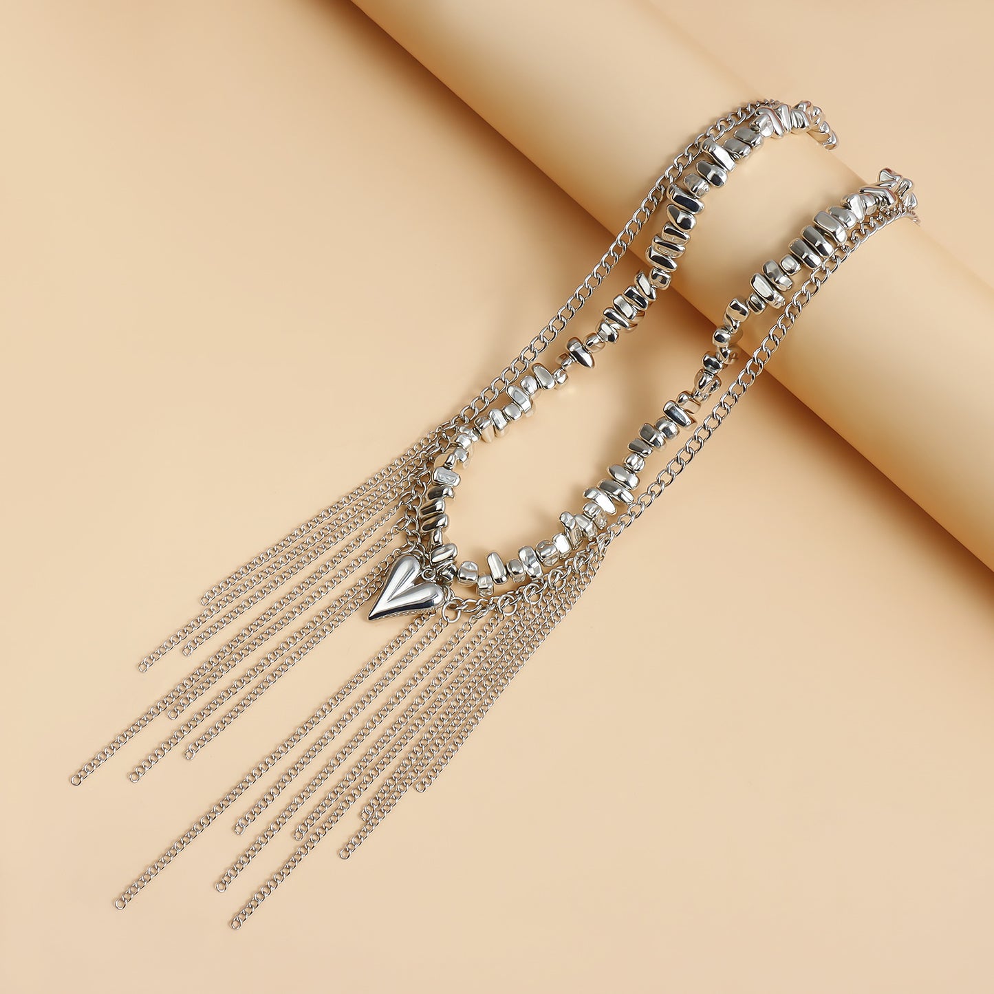 Fashionable Minimalist Heart-Shaped Alloy Pendant Necklace with Plated Finish for Women