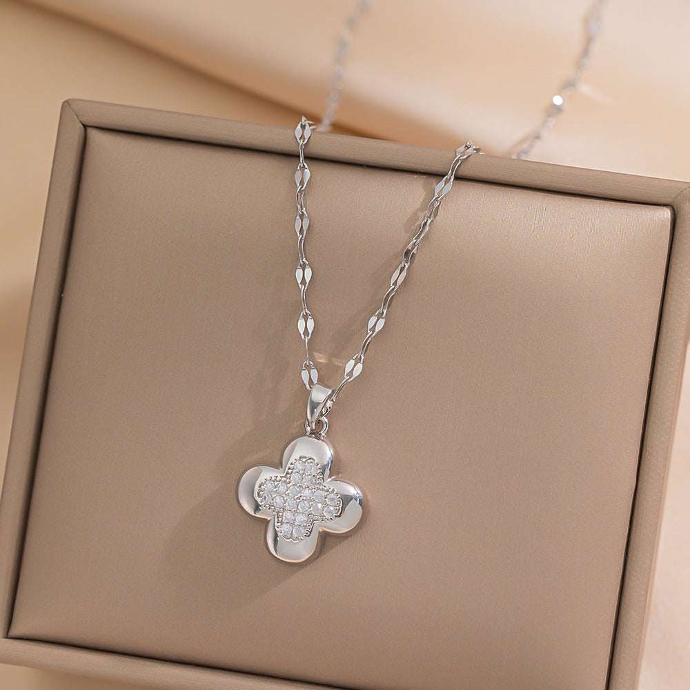 Minimalist Clover-Shaped Titanium Steel Necklace for Women with Rhinestone Inlay, Vacuum-Plated Snake Chain Pendant