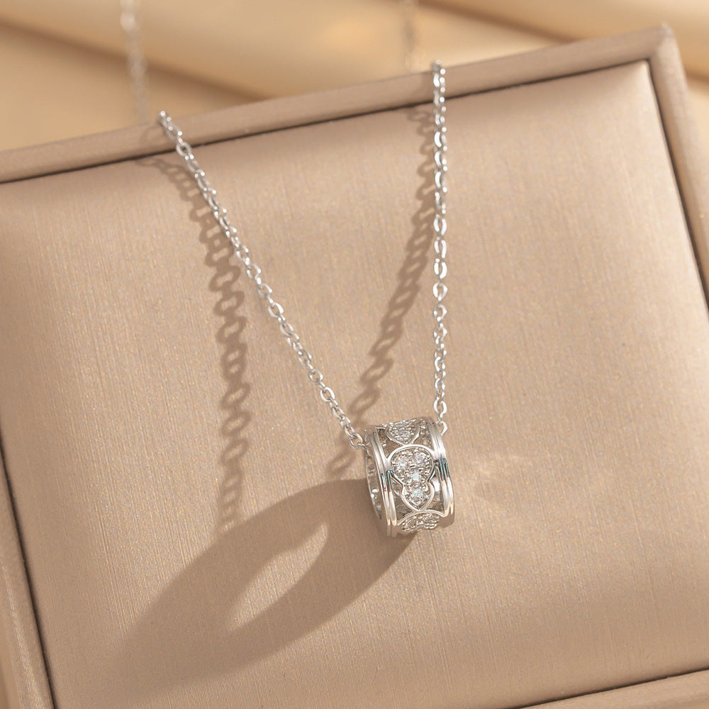 Collana con Pendente Rotondo a Forma di Zucca in Acciaio al Titanio Placcato Oro 18K Leggero Lusso con Intarsio di Zirconi, Unisex