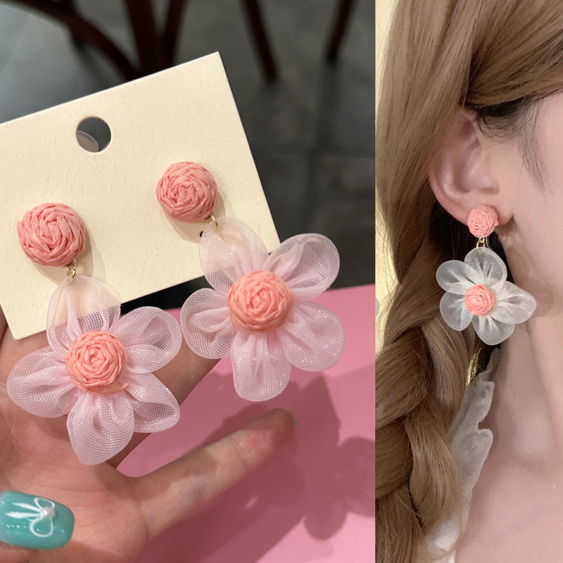 Eleganti Orecchini in Chiffon Floreale con Dente di Leone, Base in Rame Placcato Argento e Perni in Acciaio Inossidabile da Donna