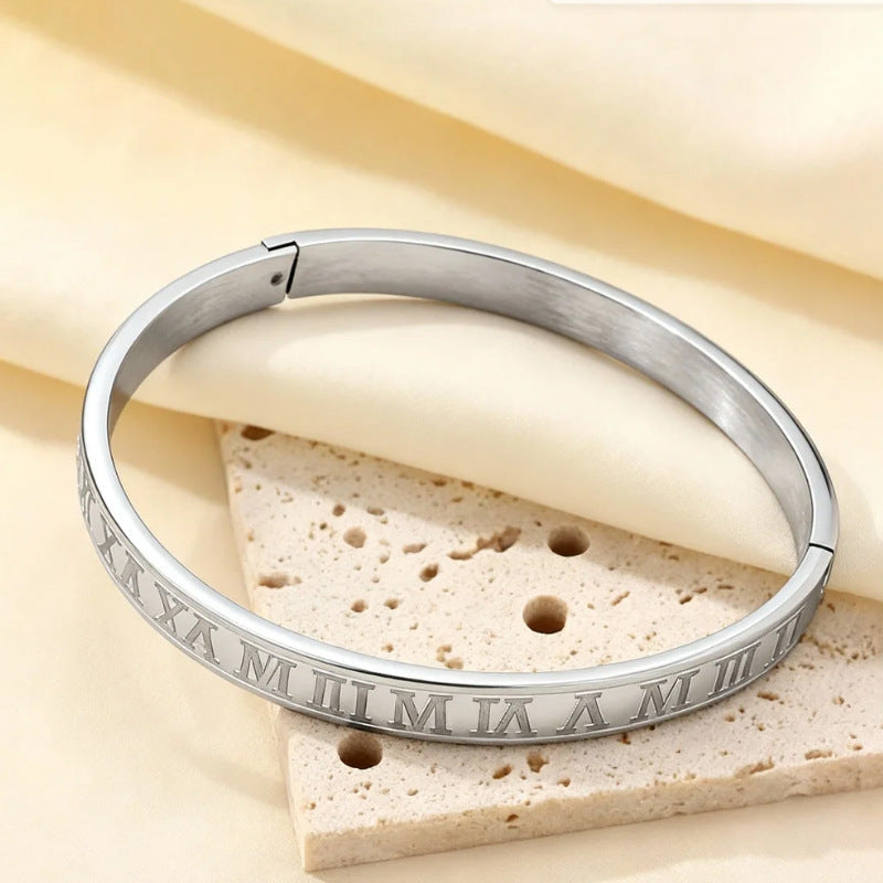 Bracciale Minimalista Geometrico in Acciaio Inossidabile con Strass e Finitura Placcata per Donna e Uomo