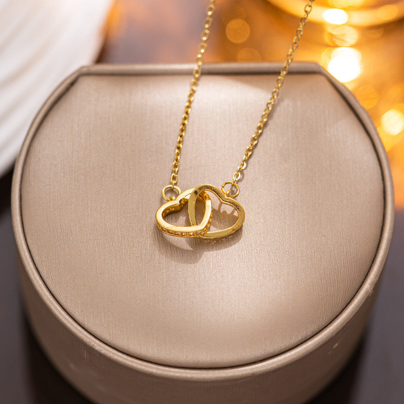 Minimalist Titanium Steel Heart Pendant Necklace for Women Short Clavicle Chain with Plated Finish