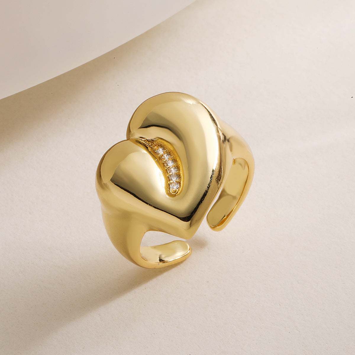Anello regolabile a forma di cuore con zirconi, placcato oro 18K, stile lusso minimalista per donna