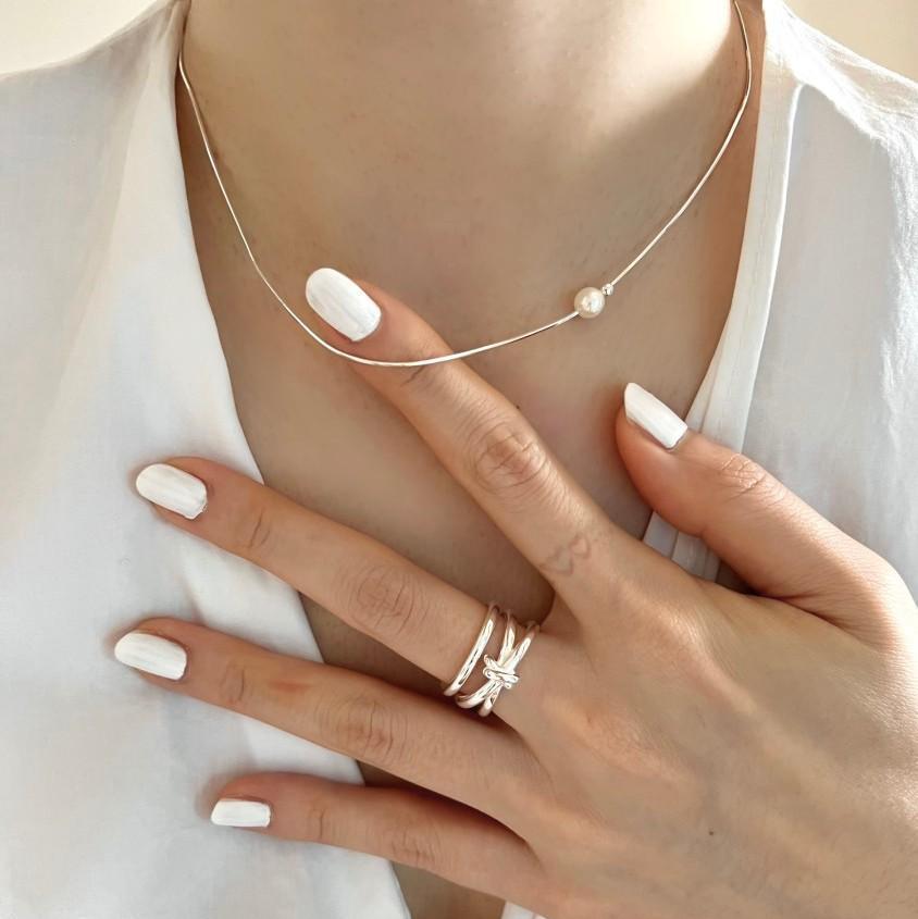 Minimalist Geometric Round Bead Necklace in 925 Sterling Silver with Pearl Accents