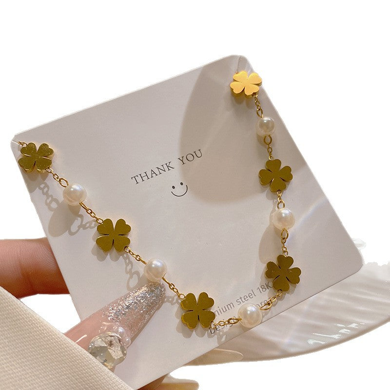 Minimalist Elegant Gold Plated Titanium Steel Four-Leaf Clover Pearl Necklace