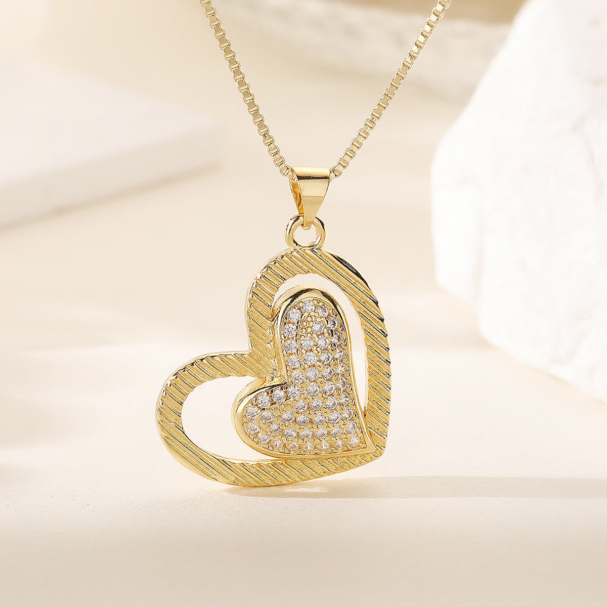 Elegant Minimalist Heart Cubic Zirconia Brass Gold Plated Pendant Necklace