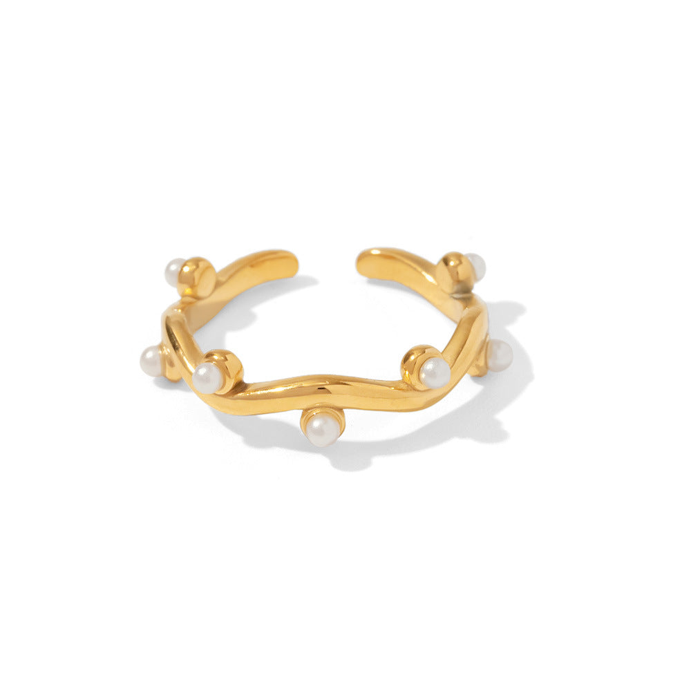 Anello da donna in acciaio al titanio placcato oro 18 carati con intarsio di perle bianche, stile vintage francese, con forma geometrica irregolare