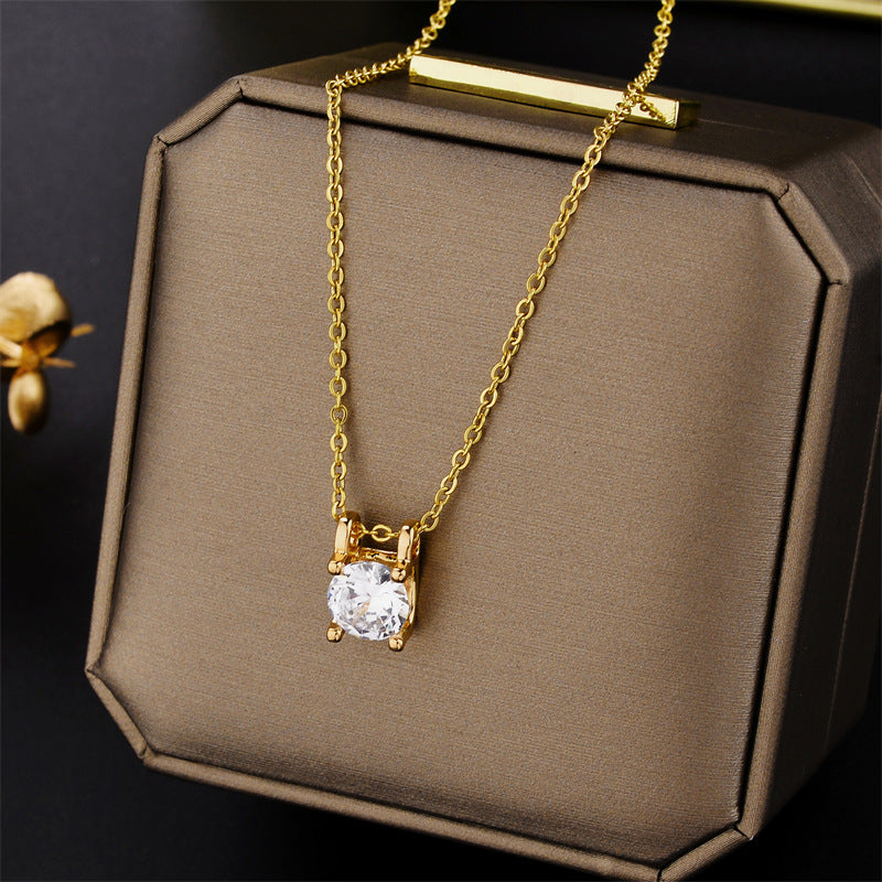 Collana con Pendente Minimalista da Donna in Acciaio al Titanio Placcato Oro Rosa, con Forma Geometrica e Dettaglio Lettera, Stile Catena Snake