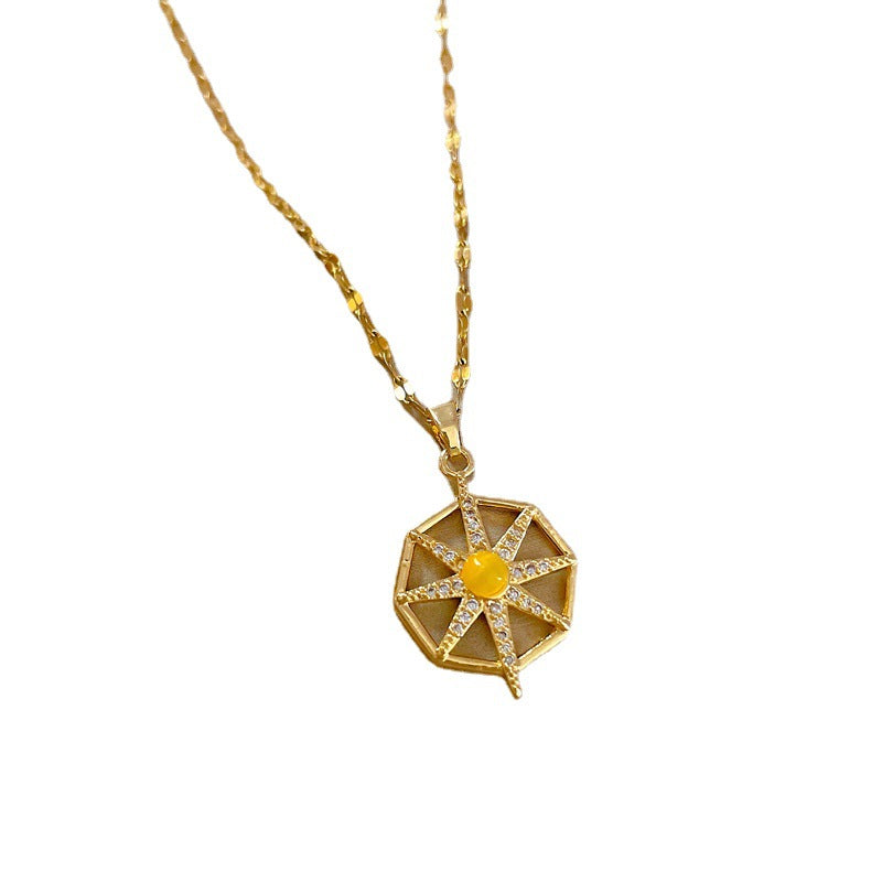 Collana con pendente a stella geometrico minimalista da donna in acciaio al titanio con strass micro-pavé su catena clavicolare
