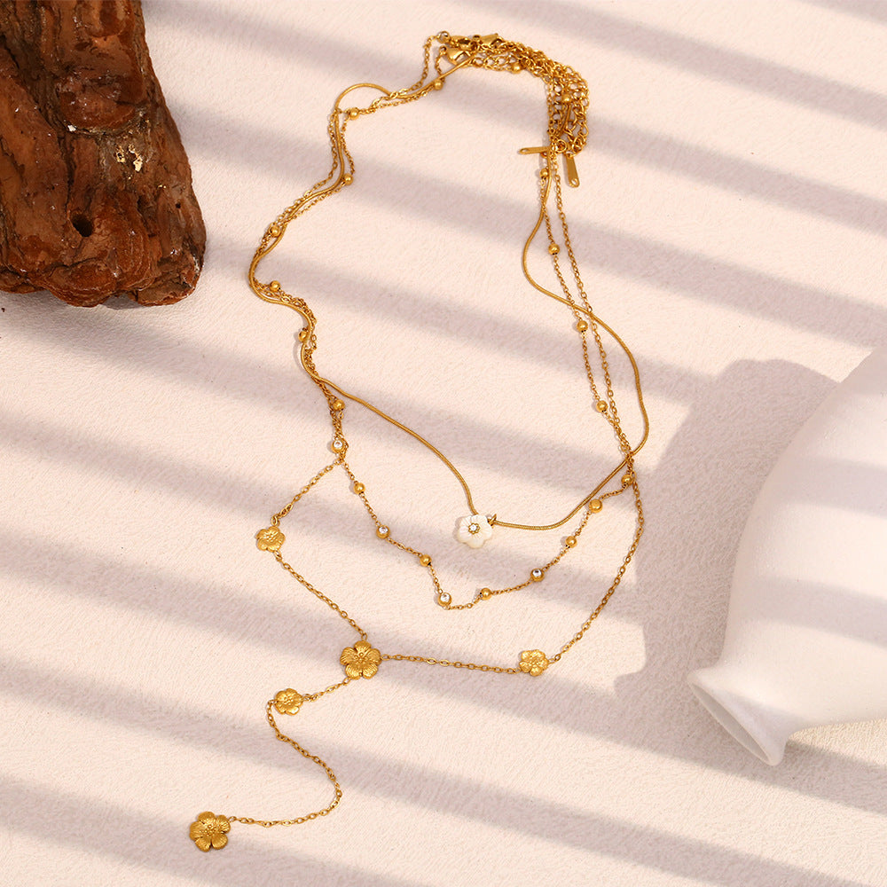 Collana pendente geometrica minimalista alla moda da donna in acciaio inossidabile placcato oro 18 carati con design a nappe a triplo strato