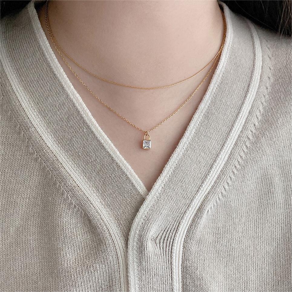 Collana minimalista con segmento di bambù in argento sterling 925 con design a catena intrecciata da donna