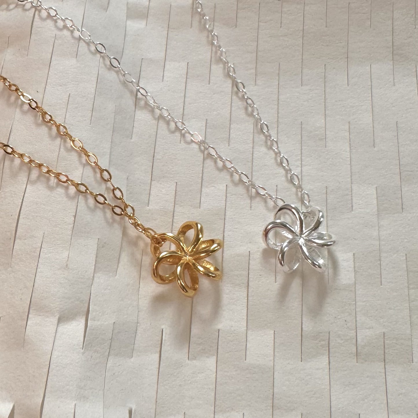 Minimalist Floral Geometric Pendant Necklace in 925 Sterling Silver with Gold Plating on Cross Chain