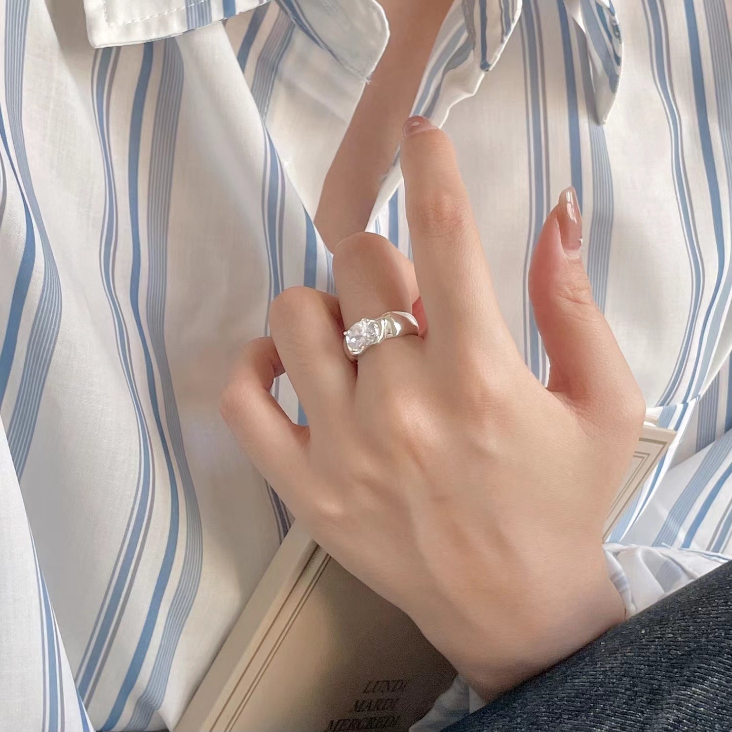 Minimalist Geometric Shape S925 Sterling Silver Ring with Zircon Inlay and Plated Finish