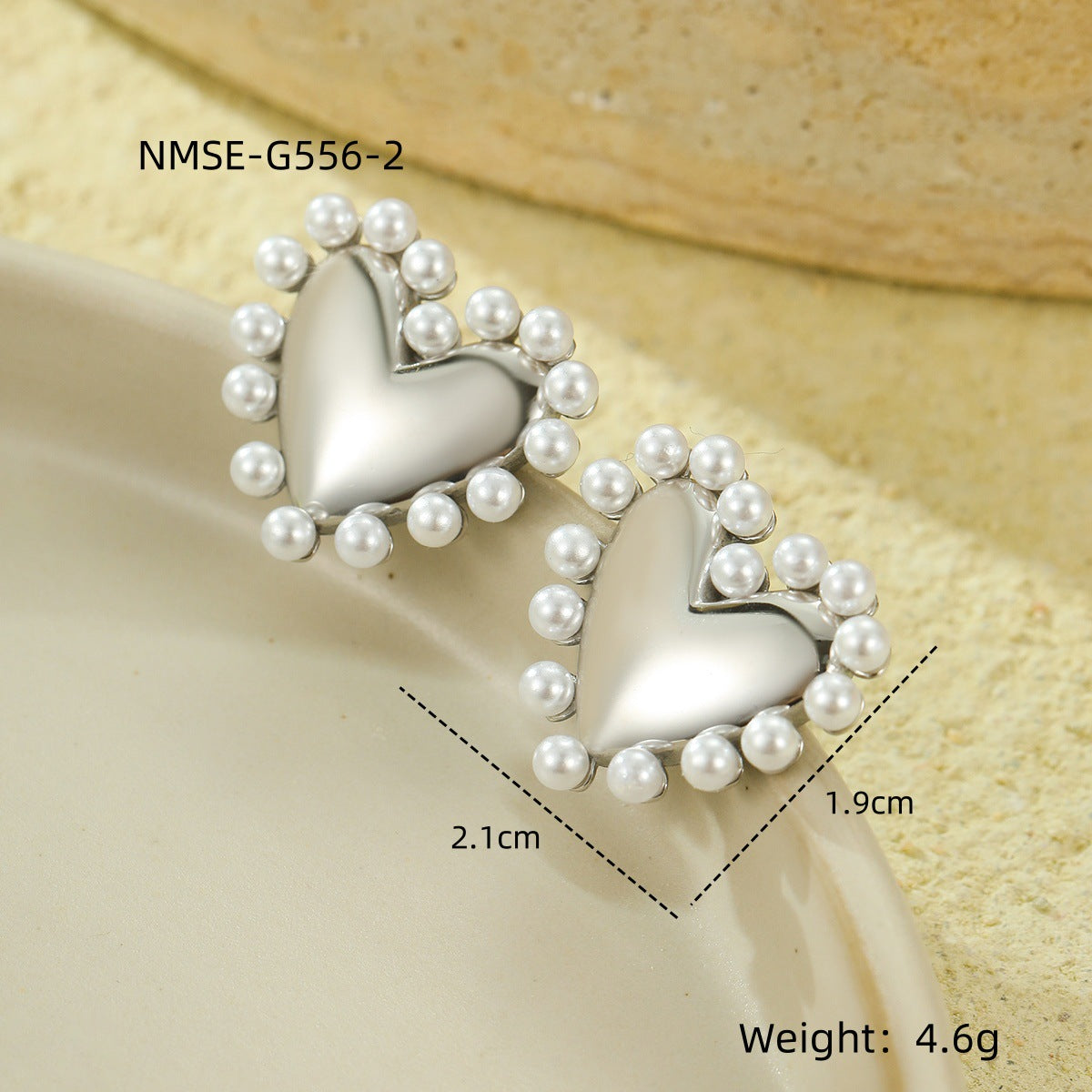 Orecchini a perno da donna in acciaio inossidabile a forma di cuore, minimalisti ed eleganti, con finitura placcata