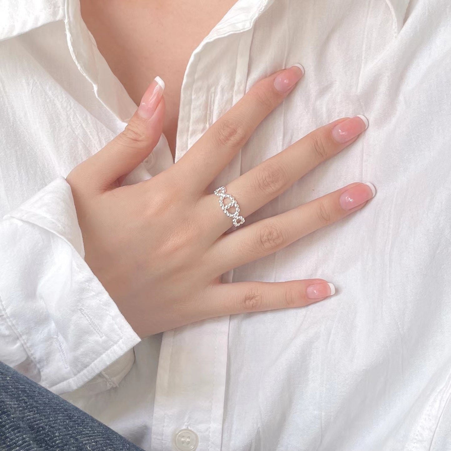 Anillo Minimalista de Plata con Diseño de Letra para Mujer, Anillo Ajustable de Dedo de Plata de Ley 925 con Banda Geométrica Ovalada