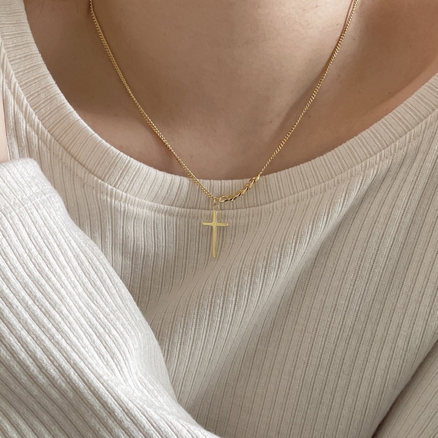 Minimalist Geometric Cross Pendant Necklace in 925 Sterling Silver