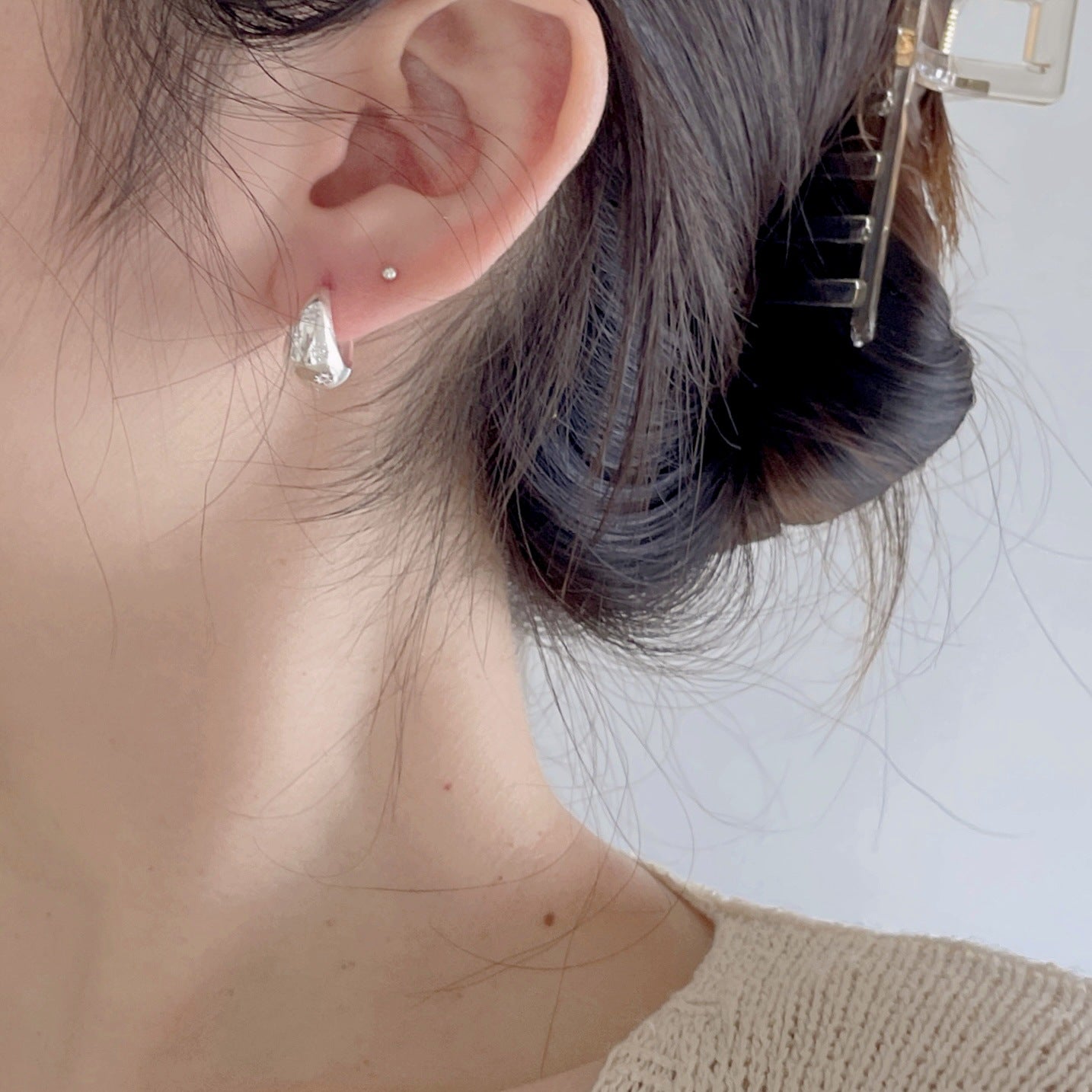 Minimalist U-Shaped 925 Sterling Silver Zircon Earrings with Geometric Faceted Design