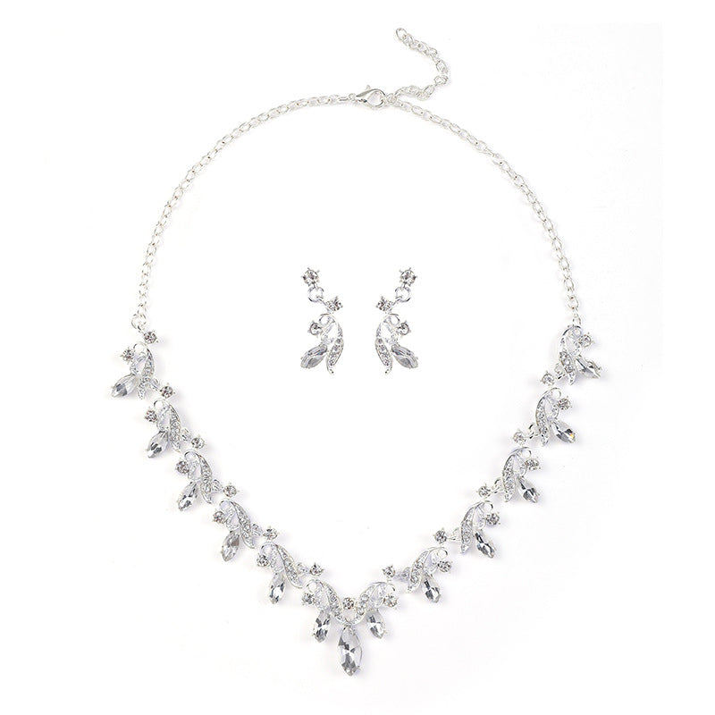 Conjunto de collar con colgante de tulipán y hoja estilo floral fresco y dulce con colgante de aleación y acabado galvanizado para mujer
