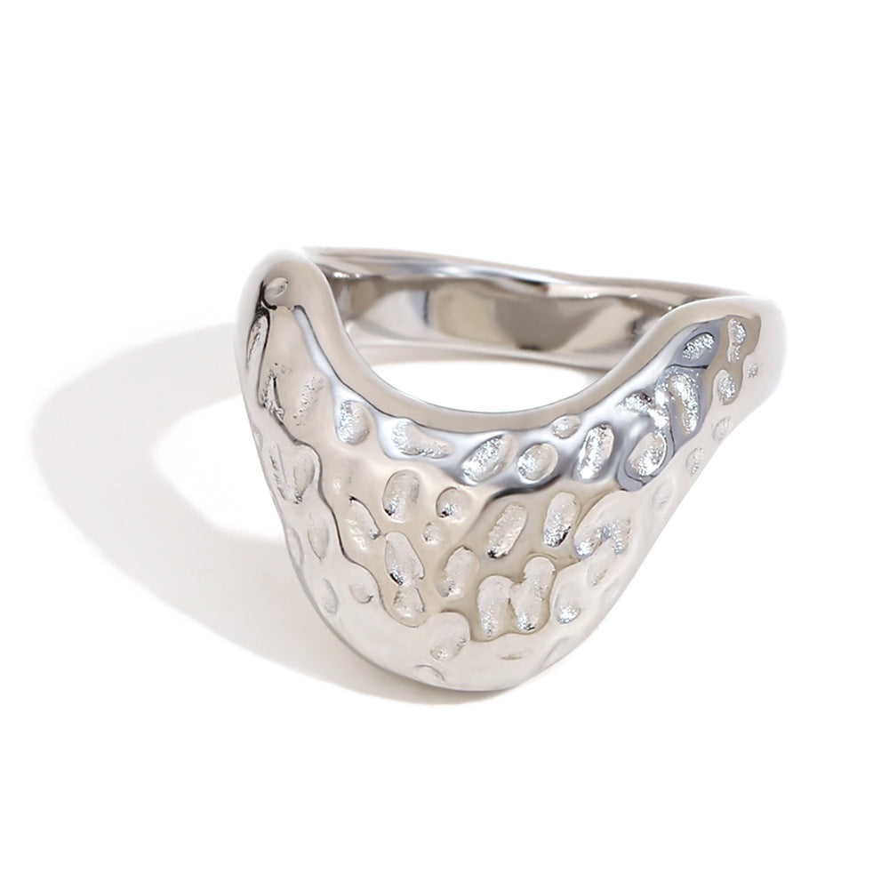 Anello Minimalista Creativo a Forma di Fragola in Acciaio Inossidabile Placcato Oro 18K da Donna