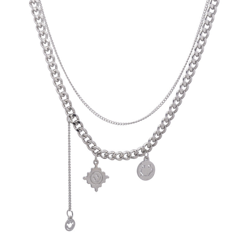 Collar con colgante geométrico minimalista atrevido con cadena de doble capa y detalles de borla en acero de titanio con acabado chapado