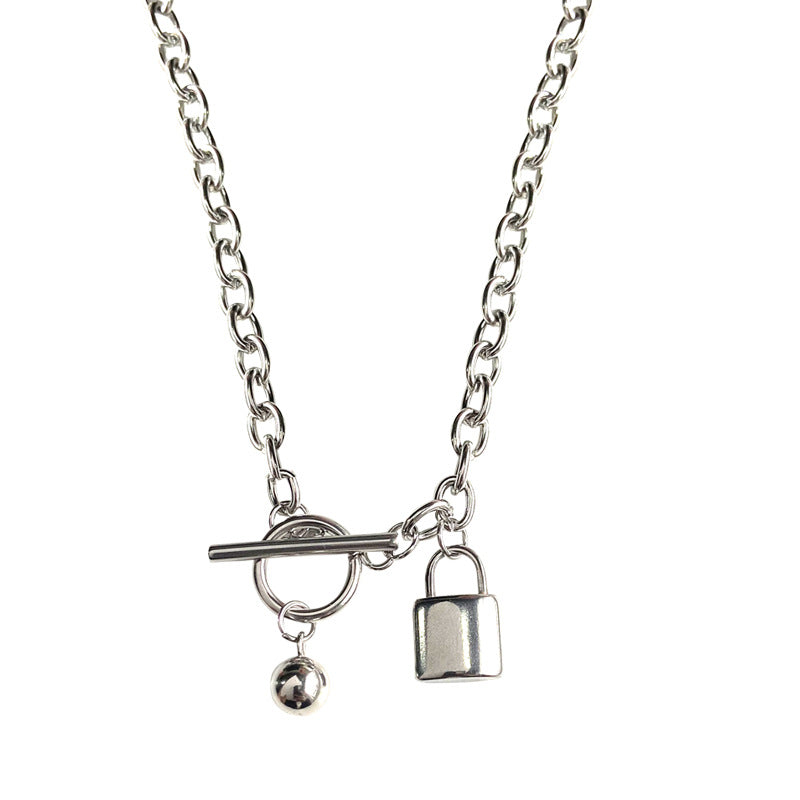 Collar con colgante de candado geométrico de acero de titanio para hombre y mujer con diseño de cadena cruzada
