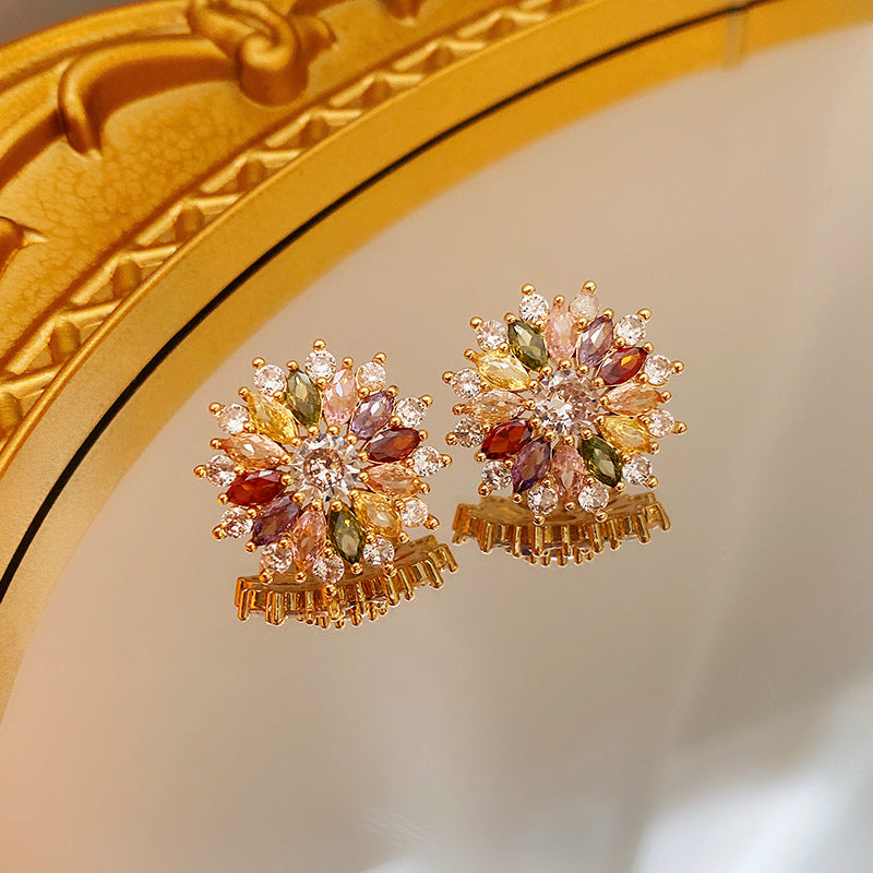 French Style Floral Pendant Necklace with Zircon Inlay on O-Chain for Women