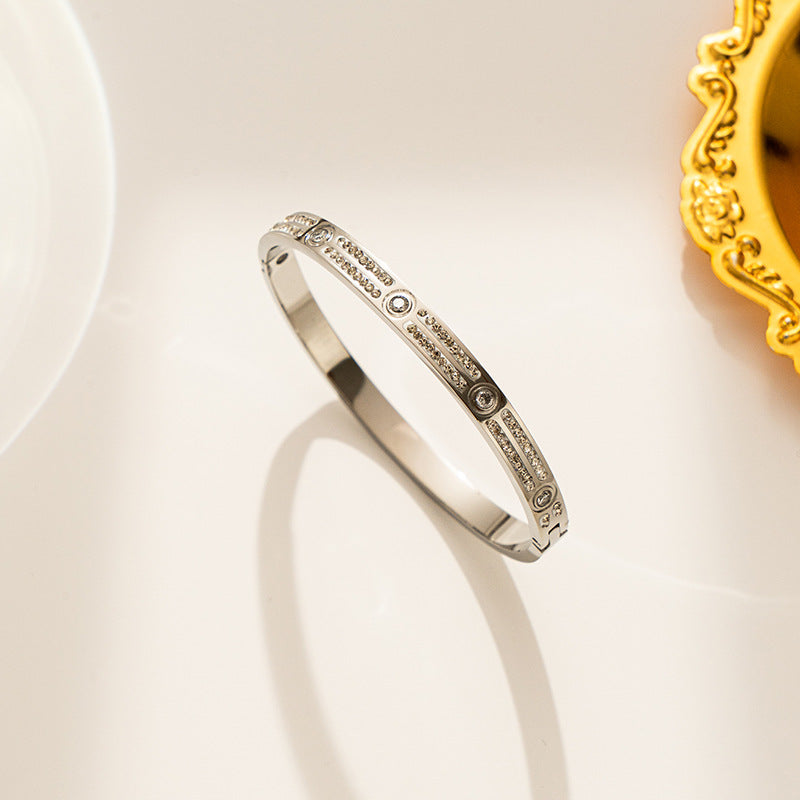 Minimalist Geometric Round Full-Pavé Titanium Steel Bracelet with Micro-Set Rhinestones and Vacuum Plating Finish