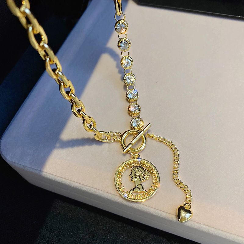 Punk Style Geometric Pendant Alloy Necklace with Titanium Steel Charm, Electroplated Y-Shaped Clavicle Chain, Short Choker for Women