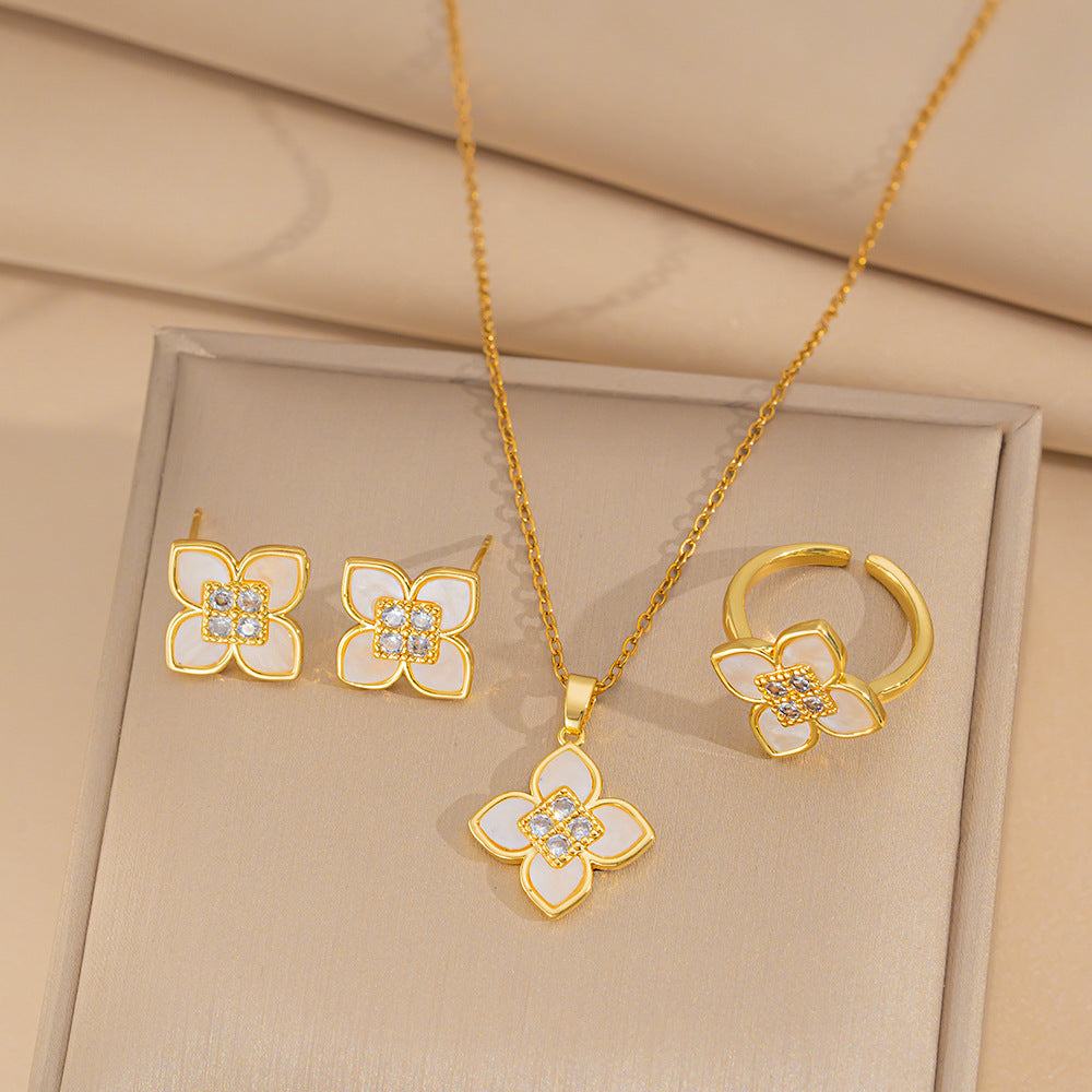 Set di collana, orecchini e catena snake da donna in acciaio al titanio a forma di quadrifoglio minimalista con ciondolo placcato oro 18K