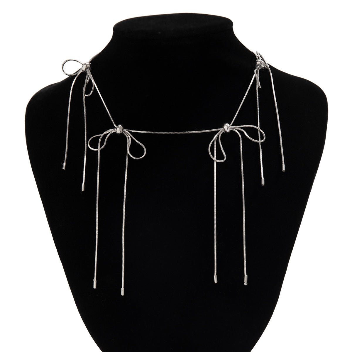 Gargantilla minimalista con forma de lazo para mujer con cadena de serpiente de cobre y diseño geométrico