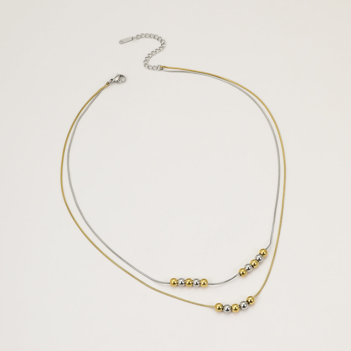 Collar de cadena de serpiente de acero inoxidable geométrico minimalista de moda para mujer con acabado chapado y diseño delicado para la clavícula