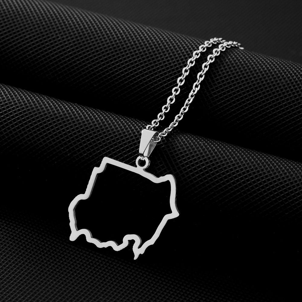 Collana Unisex alla Moda in Acciaio al Titanio Placcato Geometrico con Ciondolo in Acciaio Inossidabile con Catena a O