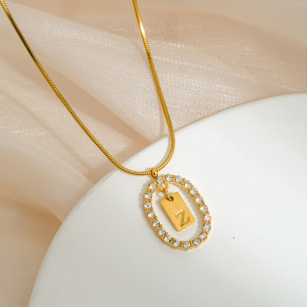 Collana da donna con ciondolo a lettera in acciaio inossidabile, minimalista, con strass, su catena snake