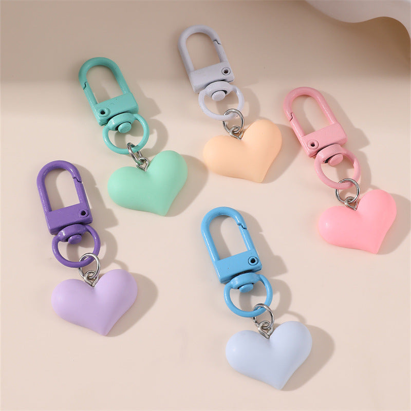 Lindo Llavero Metálico Minimalista en Forma de Corazón Pastel para Parejas y Niños
