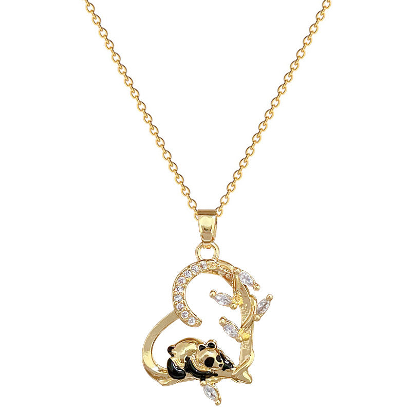 Collana Pendente Minimalista Panda in Bambù per Donna e Uomo in Acciaio al Titanio con Finitura Smaltata e Dettagli in Strass su Catena a Serpente