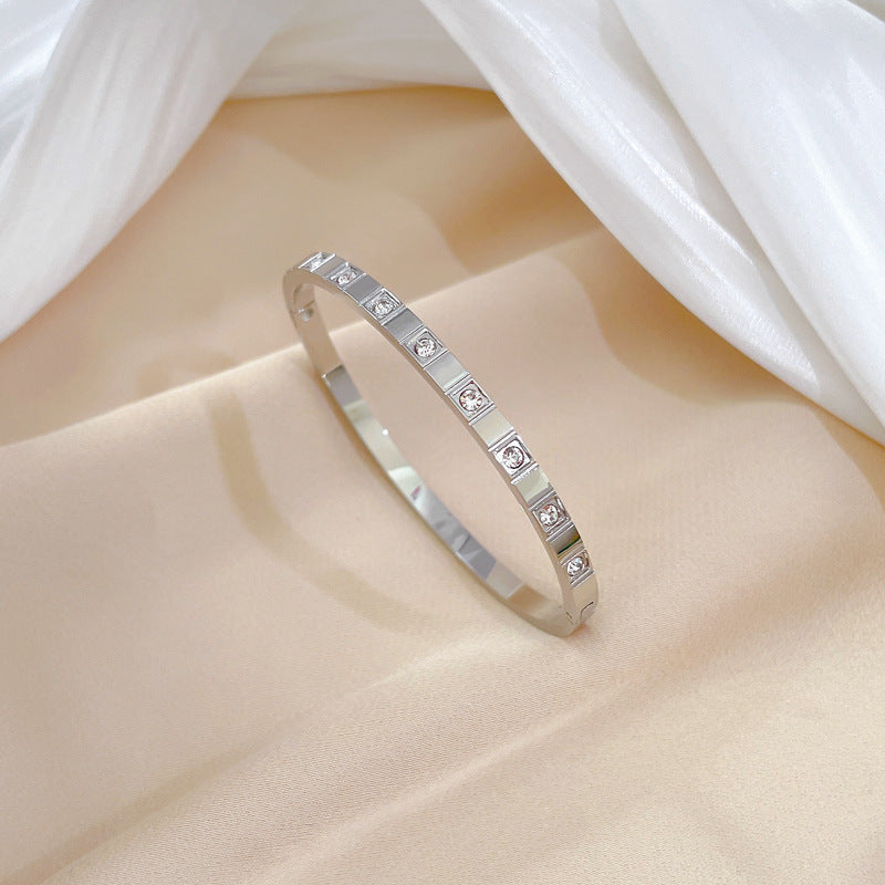 Pulsera Minimalista de Acero de Titanio con Incrustaciones Completas de Diamantes de Imitación, Joyería de Acero Inoxidable de Inspiración Vintage para Mujer