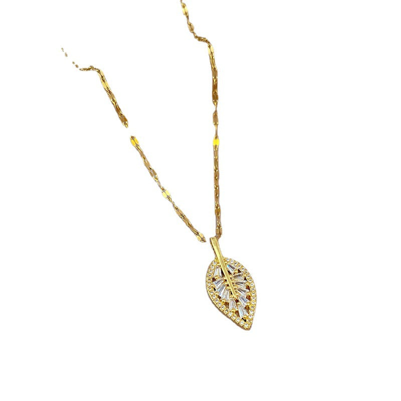 Exotic Style Geometric Titanium Steel Micro-Pave Zircon Necklace for Women with Delicate Clavicle Chain
