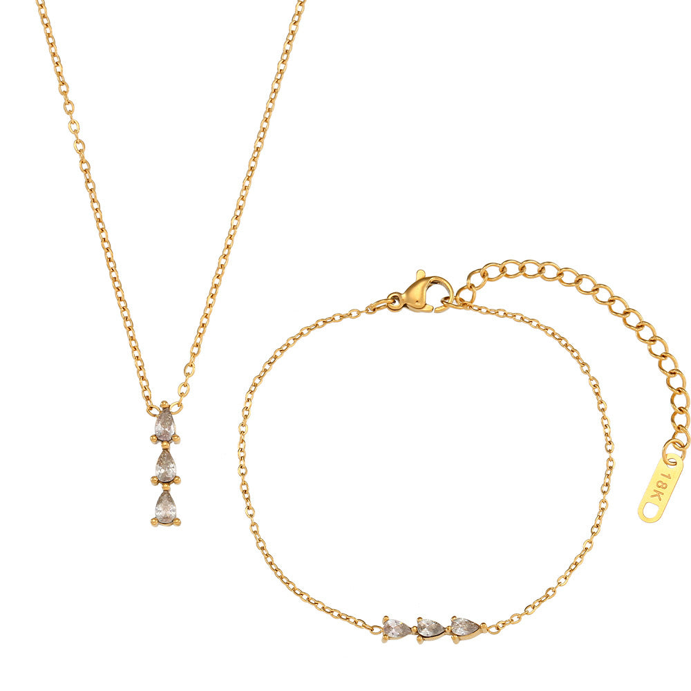 Collana con ciondolo a gemello in bambù placcata oro 18 carati in acciaio inossidabile, design geometrico e dettagli lineari, stile minimalista da donna