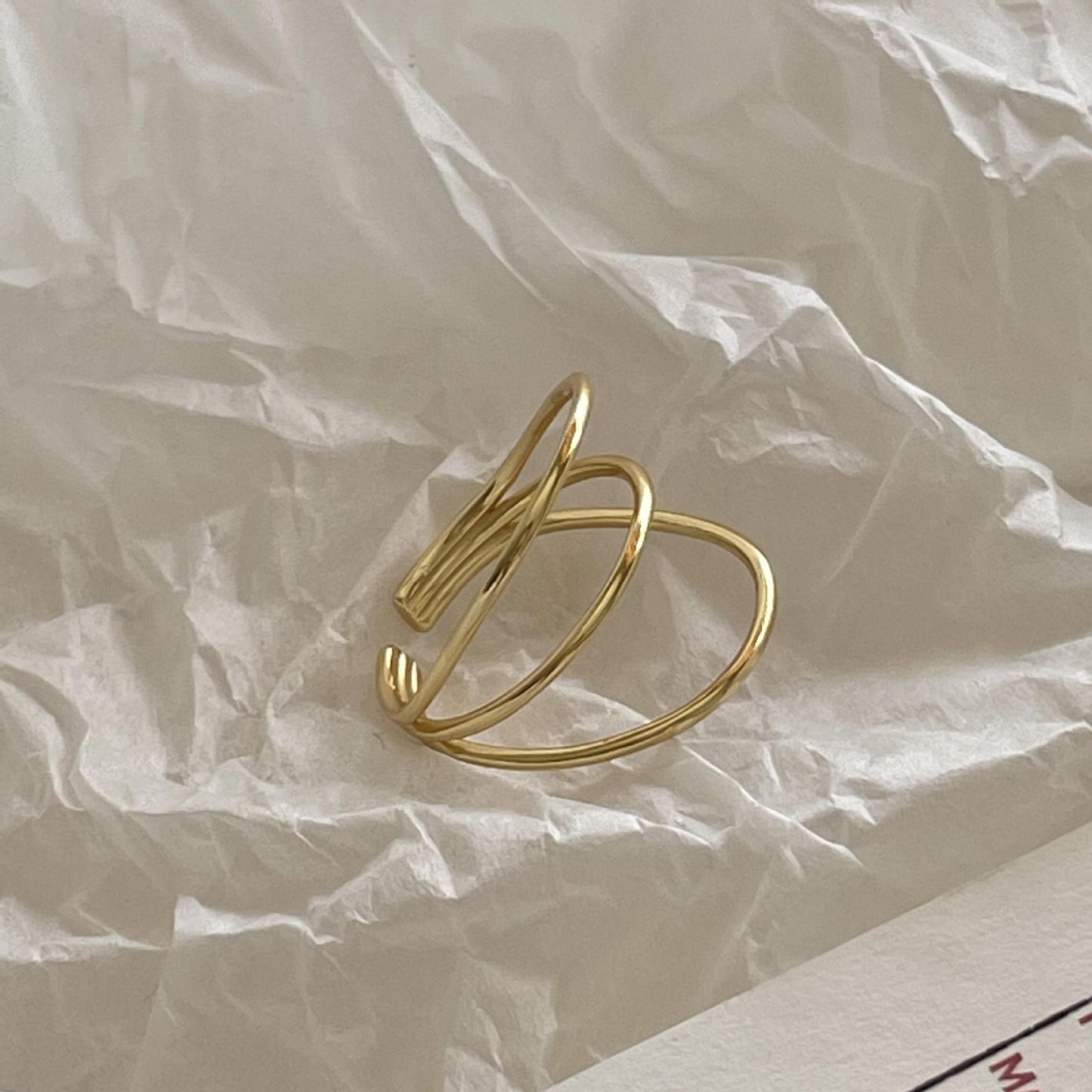 Anillo abierto minimalista dulce chapado en plata de ley 925 con letra y número
