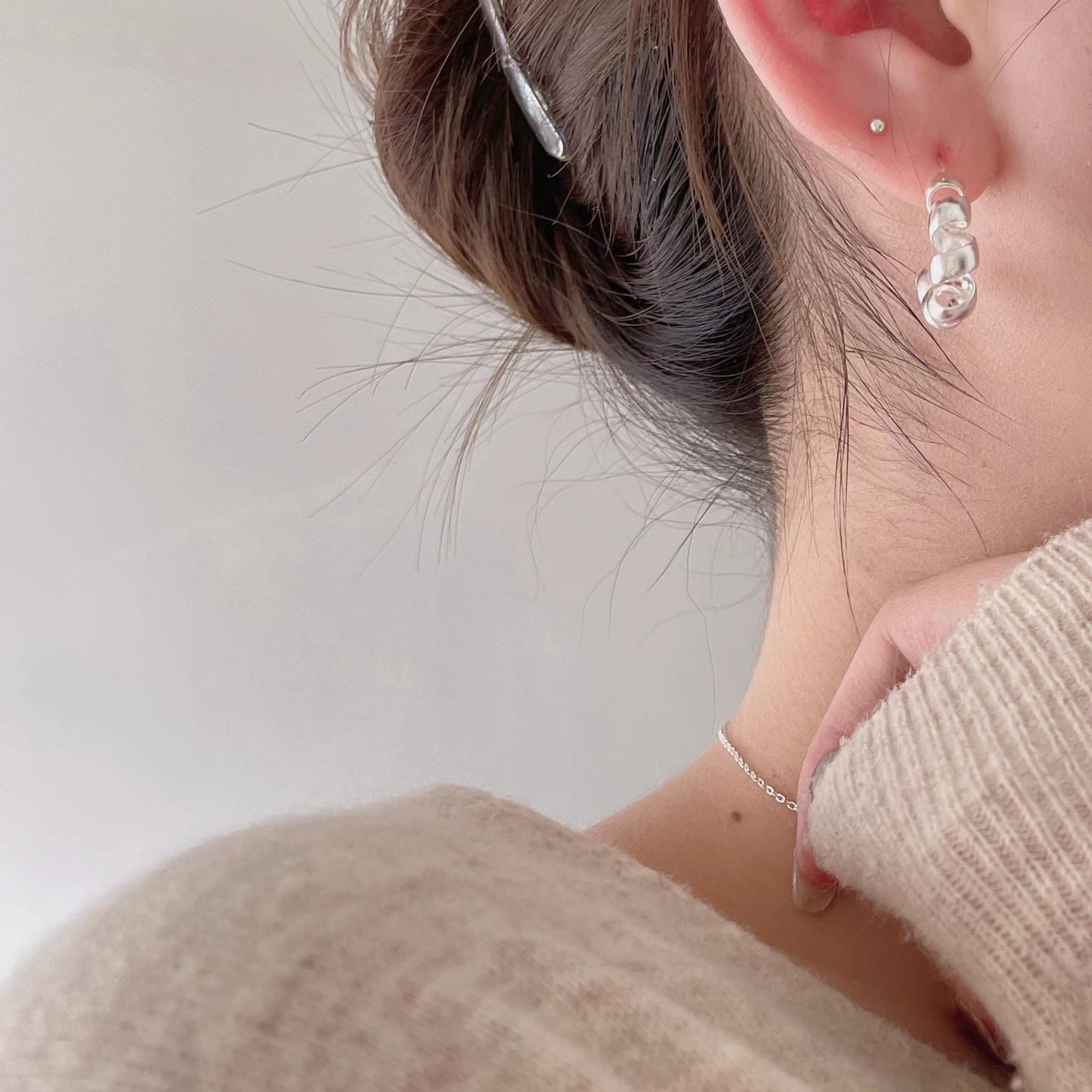 Orecchini a Cerchio Minimalisti da Donna in Argento Sterling 925 a Forma di C con Tubo Rotondo