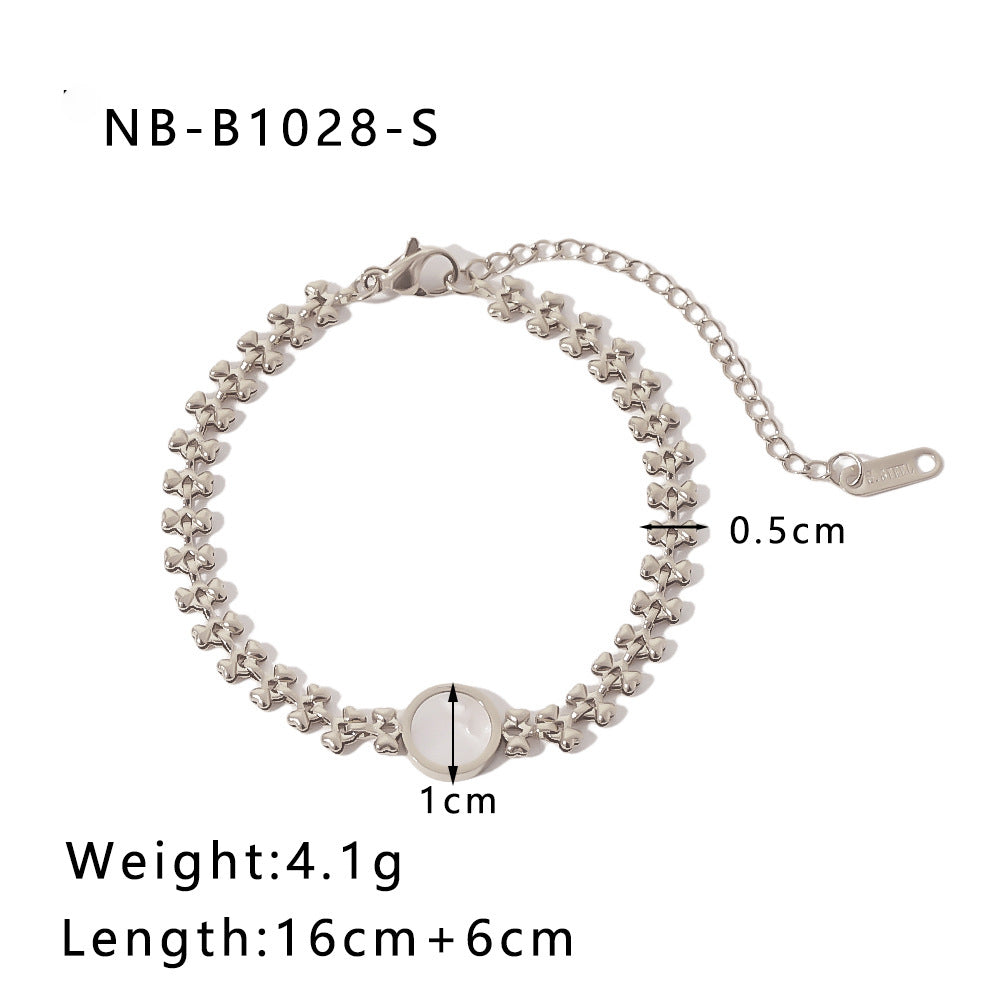 Bracciale Minimalista con Cuore in Madreperla Bianca, Catena in Acciaio Inossidabile e Placcatura in Oro 18K
