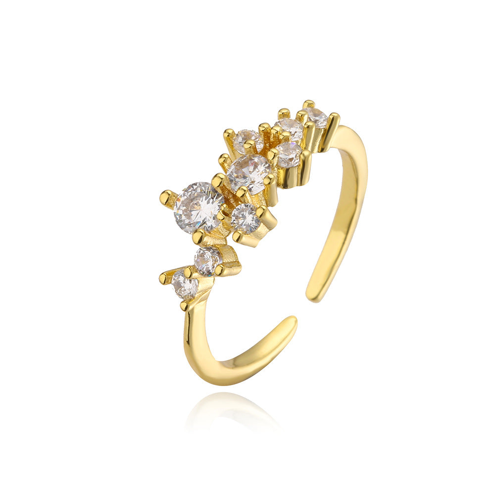 Anello Aperto Geometrico Minimalista da Donna in Ottone con Placcatura in Oro 18K e Intarsio di Zirconi