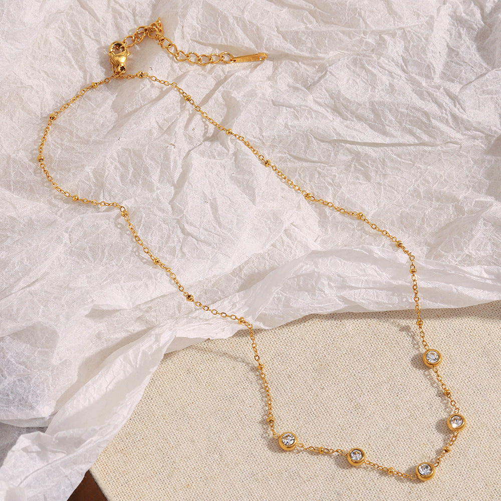Collana Minimalista in Acciaio Inox con Geometrie, Placcatura in Oro 18K e Zirconi Rotondi da Donna