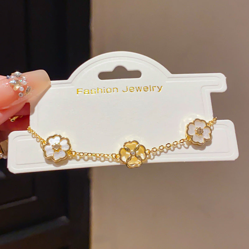 Luxury Elegant 18K Gold Plated Brass Floral Inlaid Cubic Zirconia Bracelet for Women