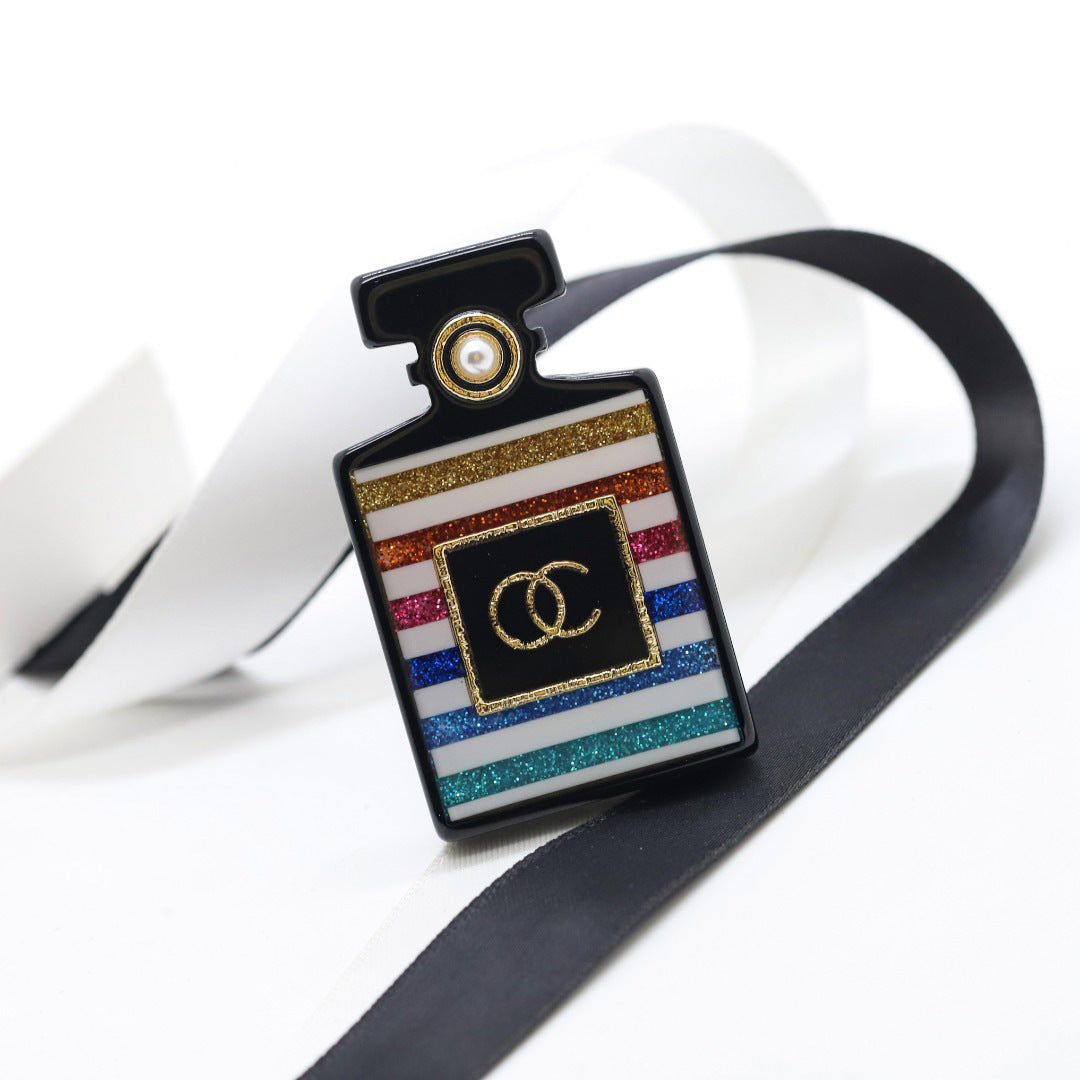 Broche de lujo único chapado en acrílico con forma de frasco de perfume
