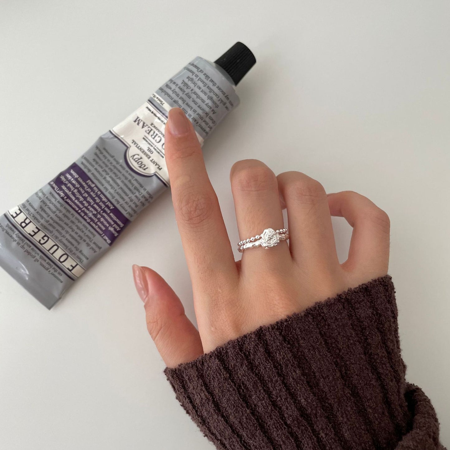 Anillo Minimalista de Plata de Ley 925 con Forma de Corazón y Acabado Pulido para Mujer